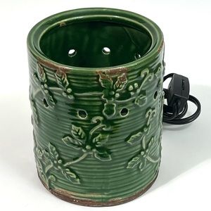 Christmas Holly Ceramic Electric Candle Wax Warmer Holder Green Holiday Decor